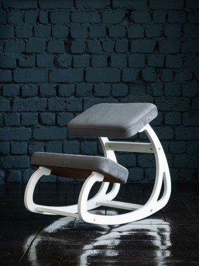 Балансирующий коленный стул Конёк Горбунёк (Белый) в Камышлове - kamyshlov.ok-mebel.com | фото 2