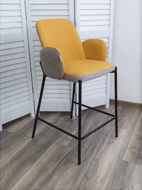 Полубарный стул NYX (H=65cm) VF106 желтый / VF120 серый М-City в Камышлове - kamyshlov.ok-mebel.com | фото 1